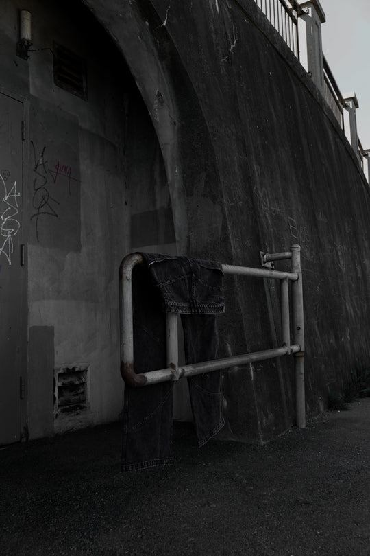 ASHEN ARC JEANS