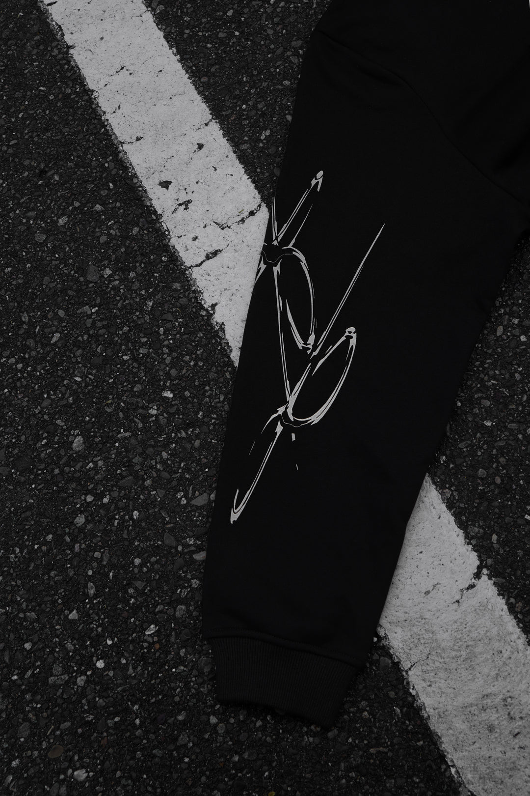 ✮ REFLECTIVE REVENANT ZIP HOODIE